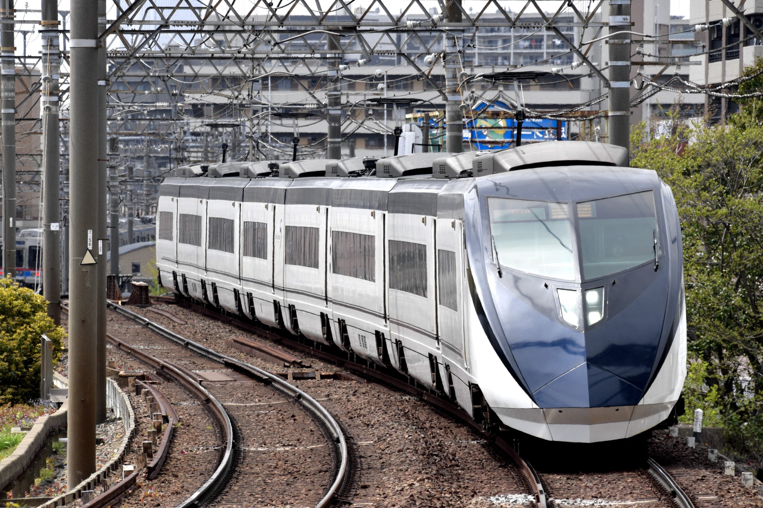 Skylinerの車内から沖縄行きを予約